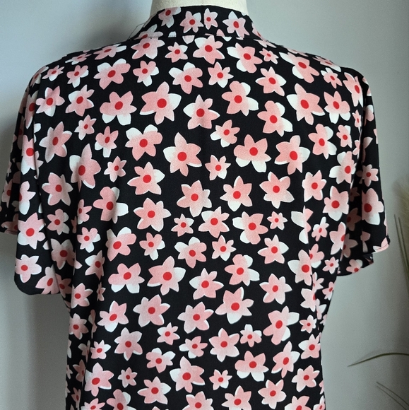 CAbi, Harmony Black Pink Floral V-Neck Oversized Blouse Top, Size Medium - Picture 8 of 11